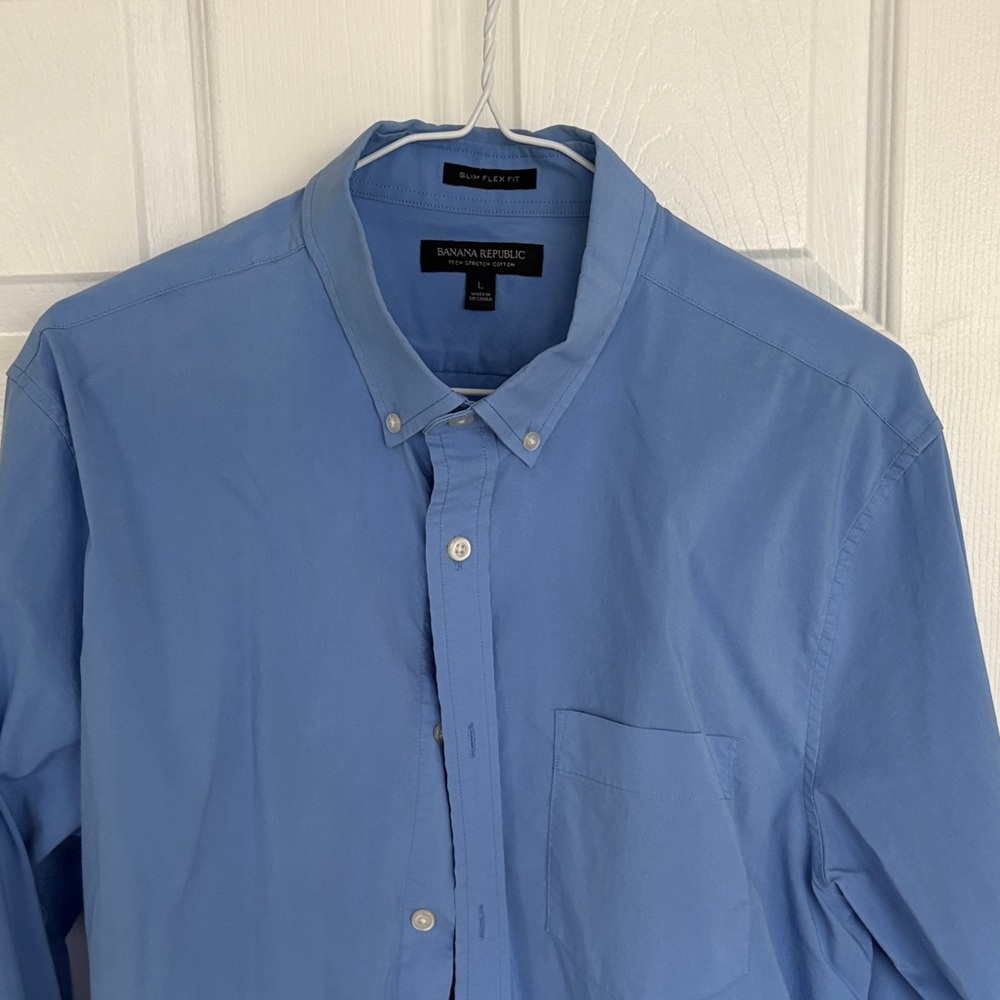 Banana Republic Men's Casual Blue Button Down Shirt